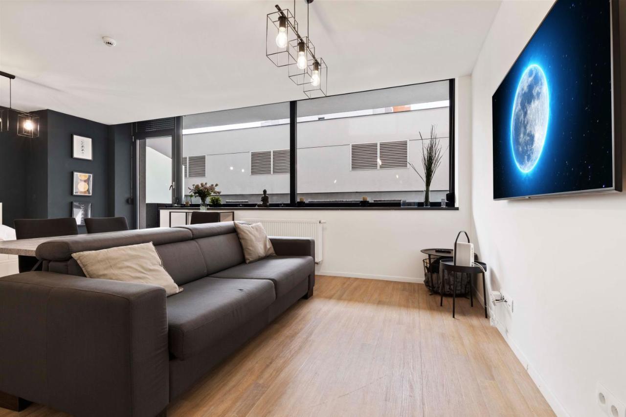 Lam Moon - Ac - Terrace Appartement Bratislava Buitenkant foto